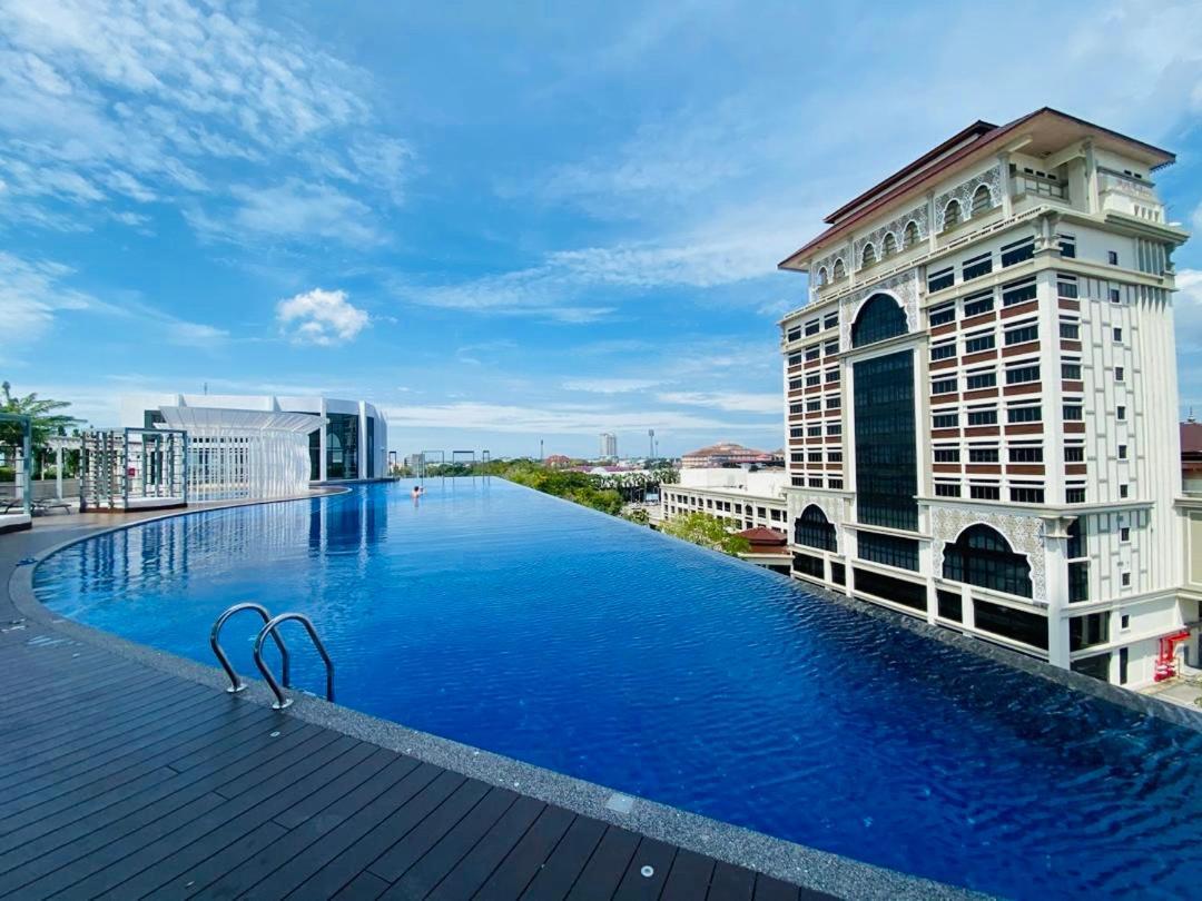 Deena Suite At Troika ,Kota Bharu Exterior photo