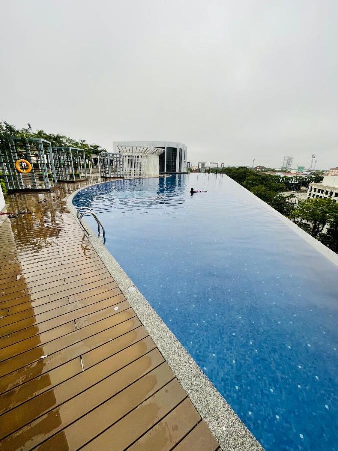 Deena Suite At Troika ,Kota Bharu Exterior photo